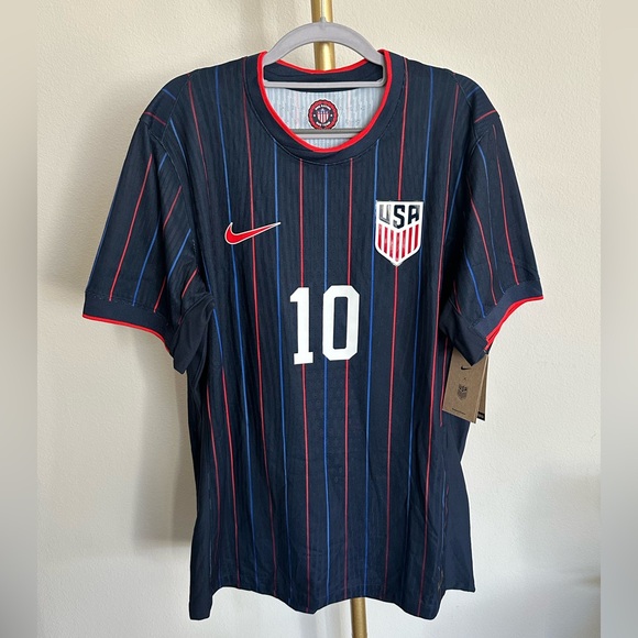 Nike Pulisic #10 USA Away Jersey - Picture 2 of 7
